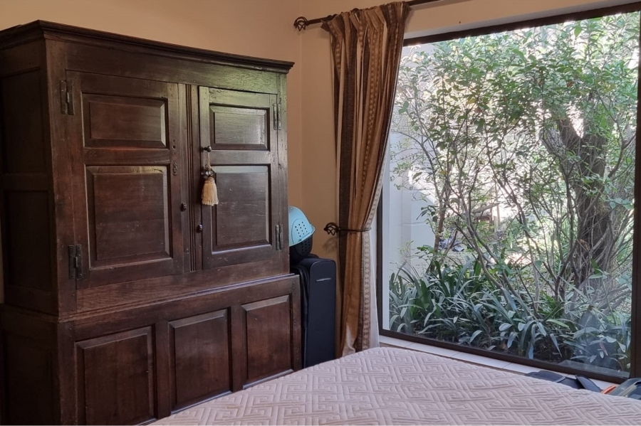 4 Bedroom Property for Sale in WestLake Country Safari Estate North West